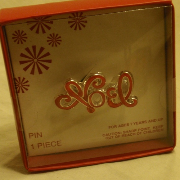 Noel Brooch - Red and Silver - Picture 1 of 6